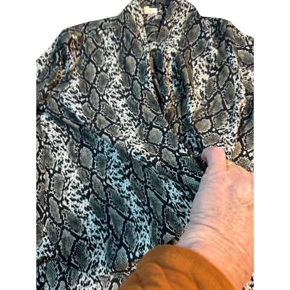 Pleione Snake Print Long‎ Sleeve Blouse Top Small Petite SP Animal - Picture 6 of 7